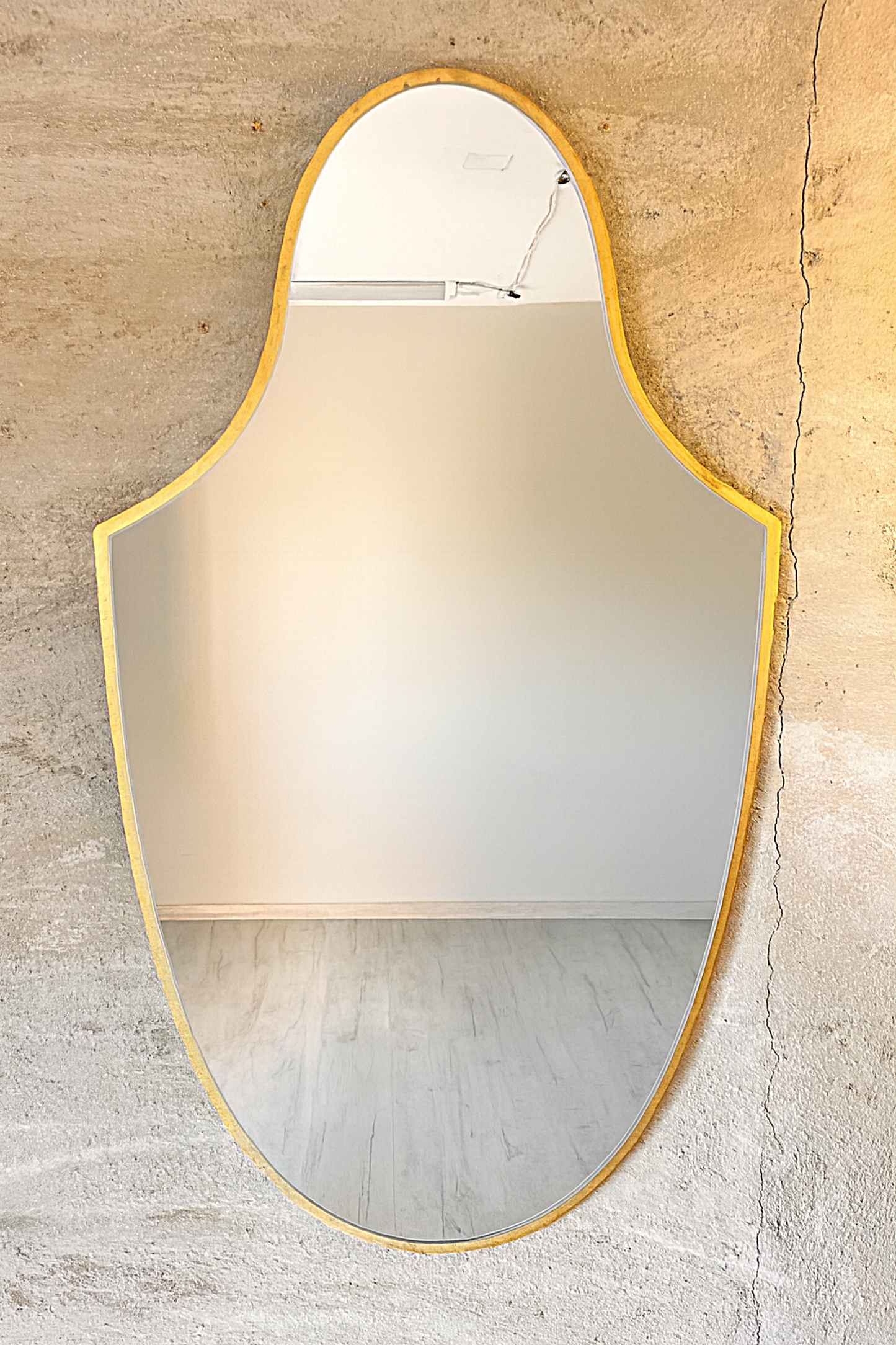 Modern Gold Wall Mirror – Arched Shield Shape Mirror for Living Room & Entryway
