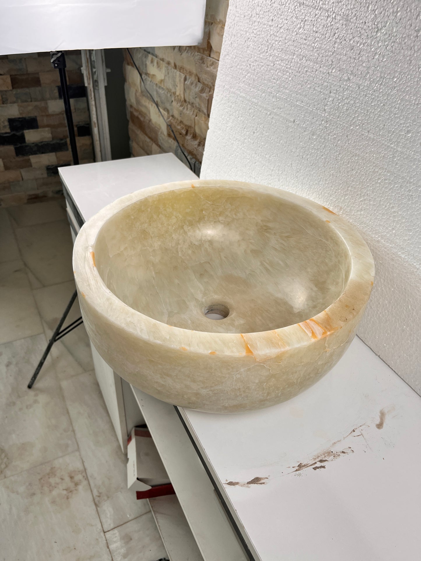 Marble Sink Green Onyx Stone Vessel – Handcrafted Round Bathroom Basin (40×40×15 cm)