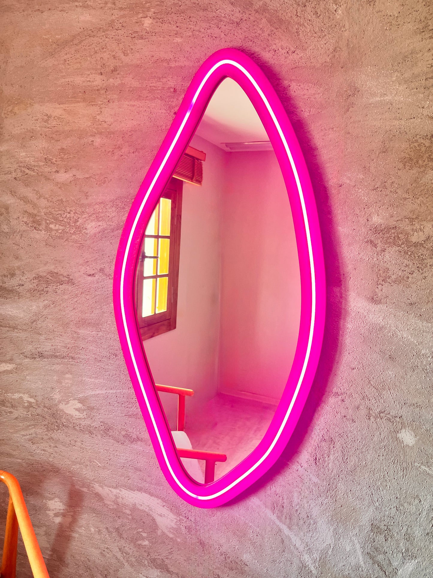 Neon LED Wavy Wall Mirror – Modern Irregular Shape MDF Frame Mirror | Decorative Accent for Bedroom & Living Room