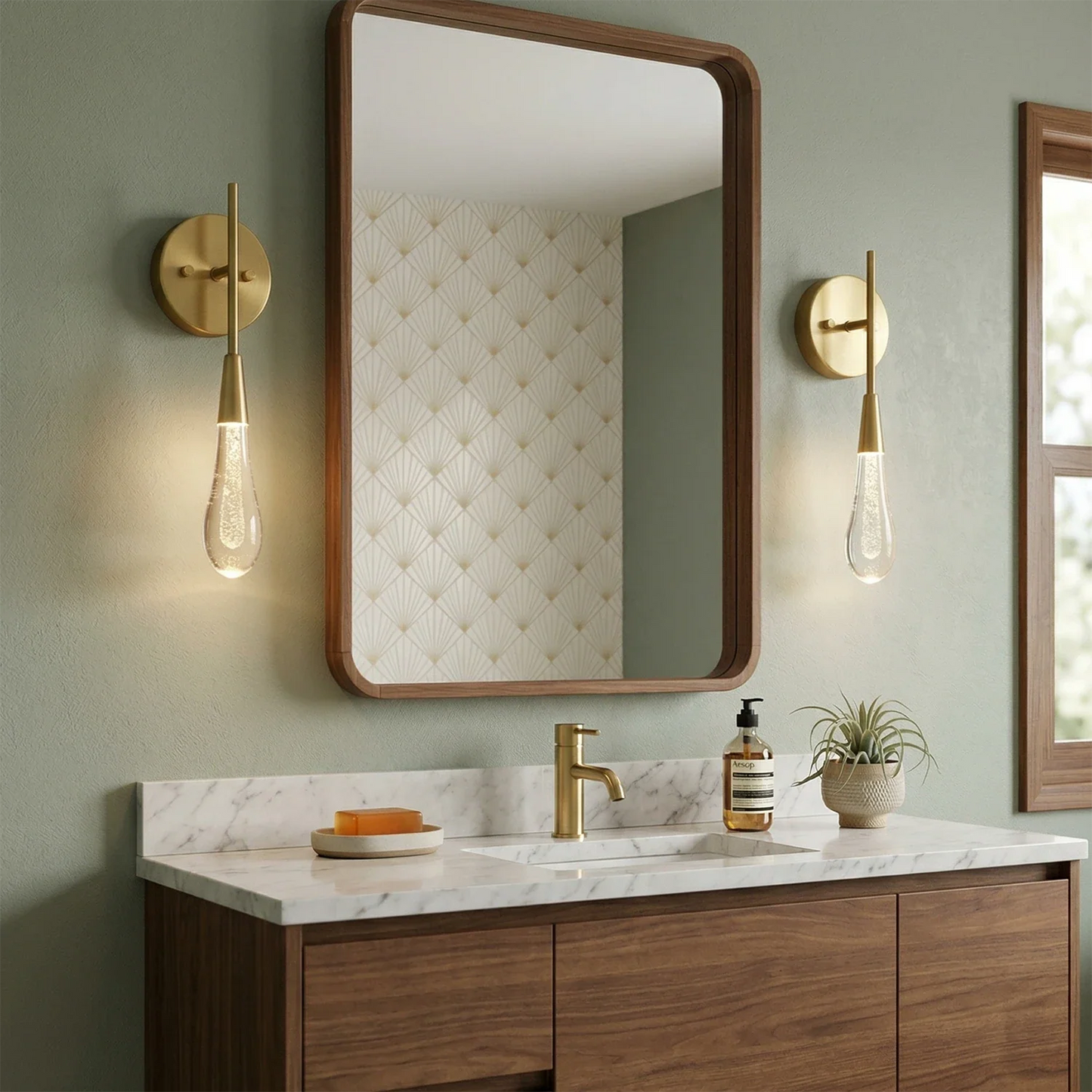 Raindrop Glass Solitaire Wall Lamp
